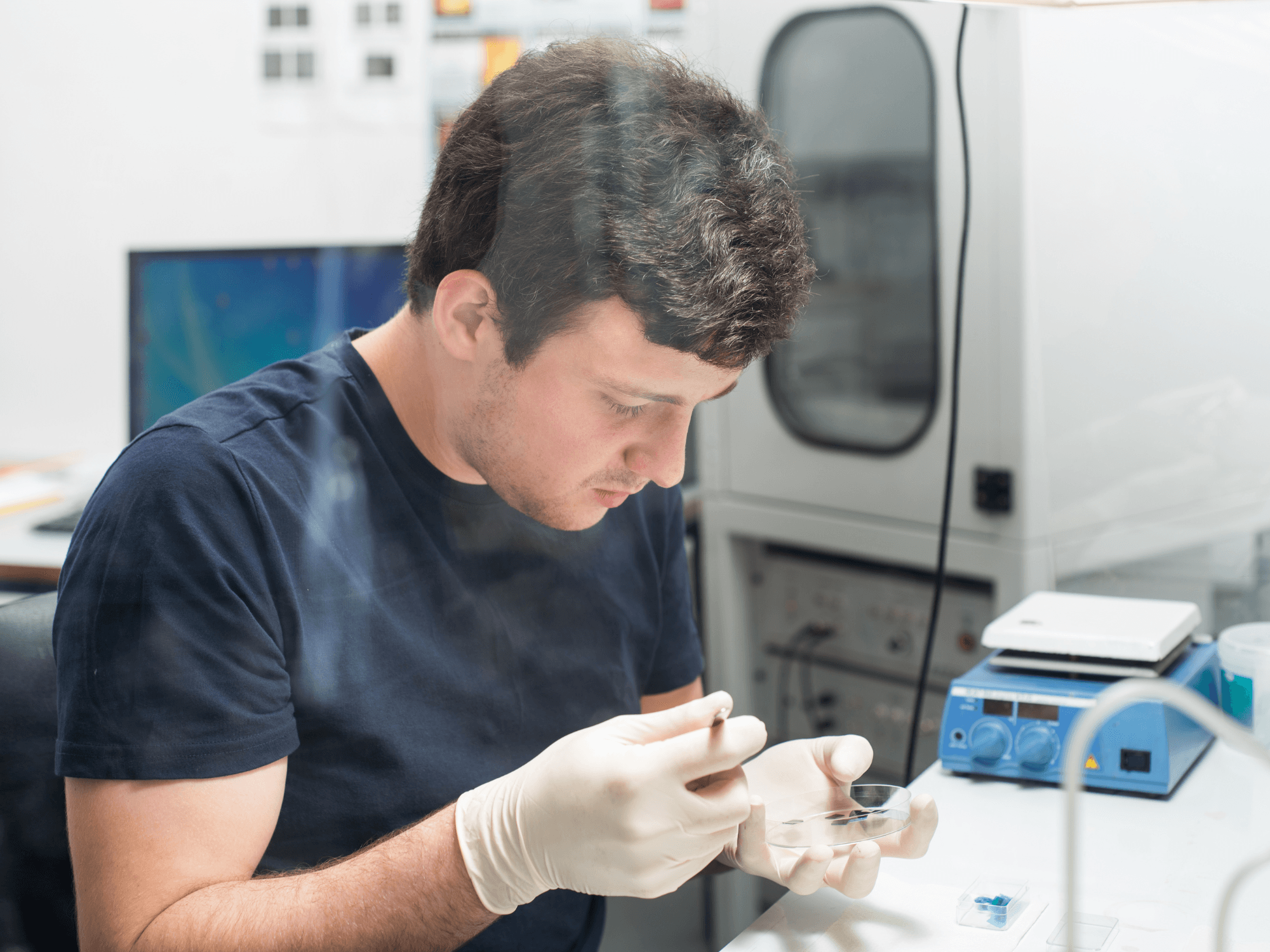 Preleveur en laboratoire : un metier de contact et de precision